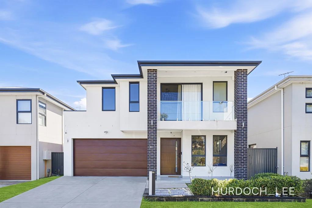 NEARLY NEW MODERN CUSTOM BUILT HOME  STEPS FROM METRO & LIFESTYLE HUBS