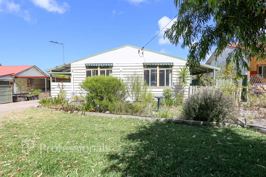 15 Johns Street, Sinclair, WA 6450
