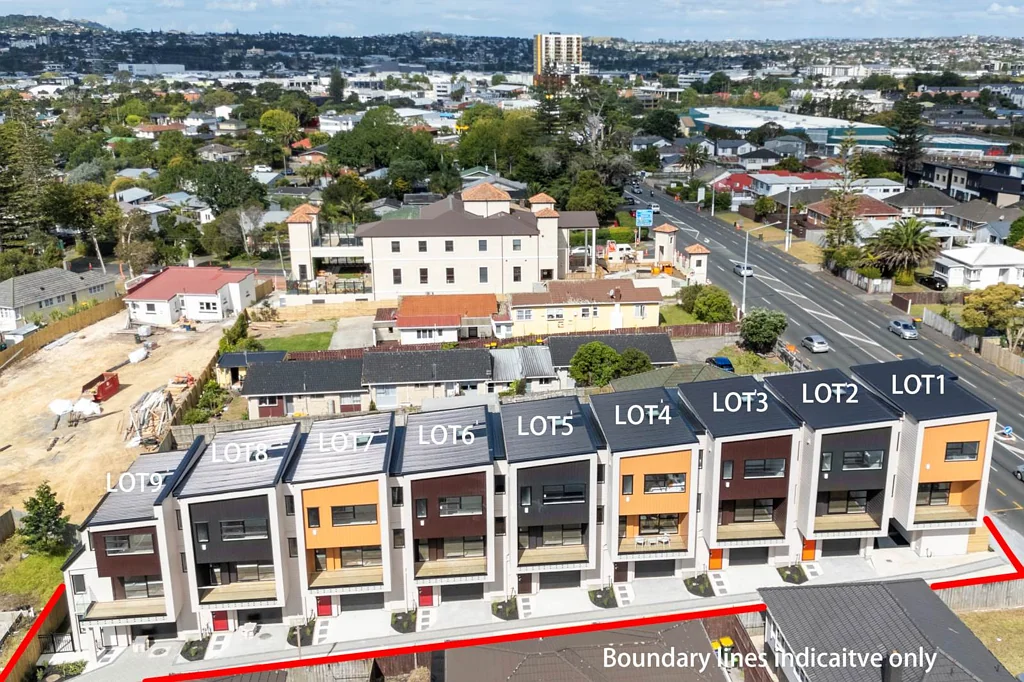 New Lynn 3房  Freehold Brand New CCC & Titles issued!