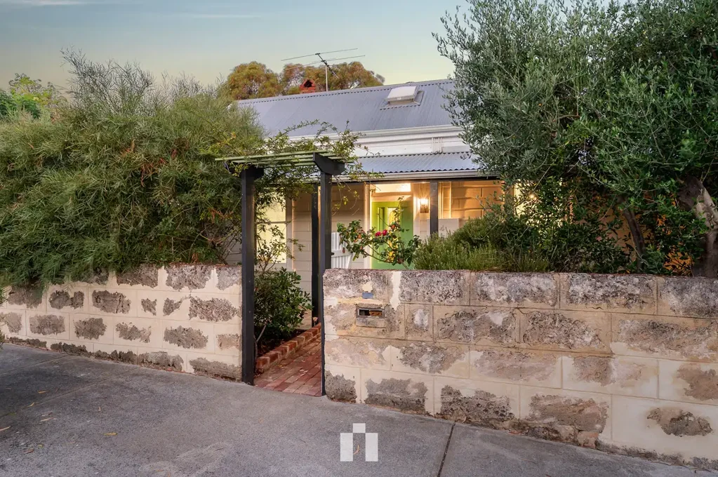4 Wright Street, White Gum Valley, WA 6162
