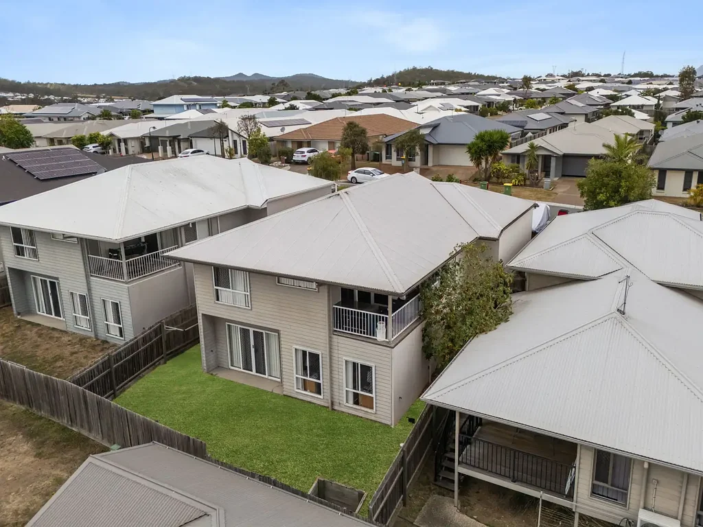 Redbank Plains 4ਬੈੱਡਰੂਮ STORMING THROUGH! | DUAL-LIVING POTENTIAL!