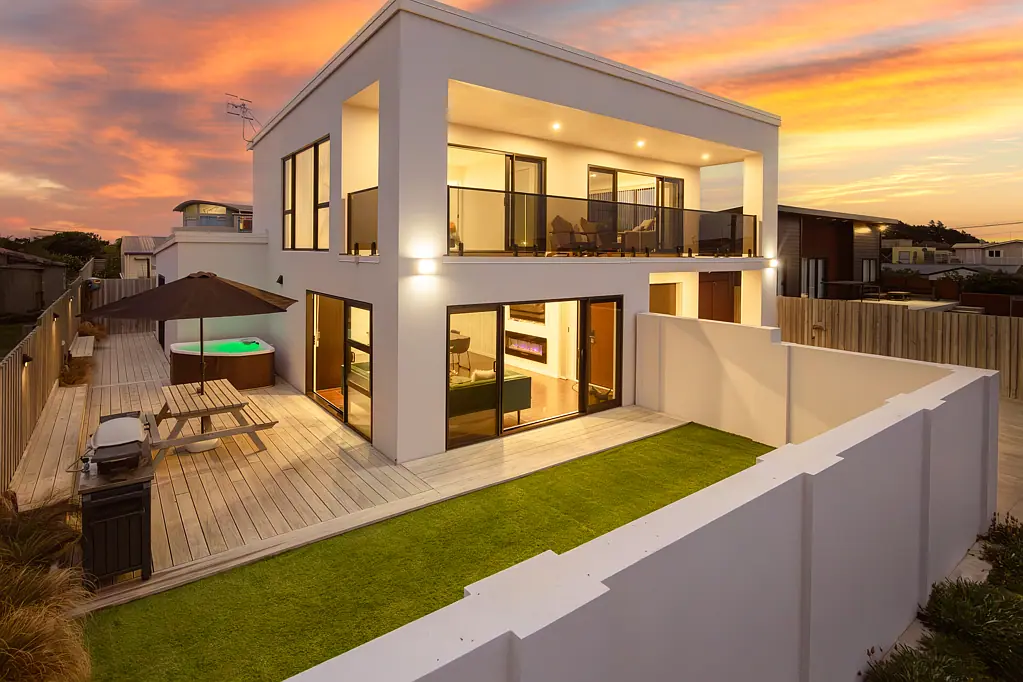 Foxton Beach 3침실 Stylish Low-Maintenance Beachside Lifestyle Home