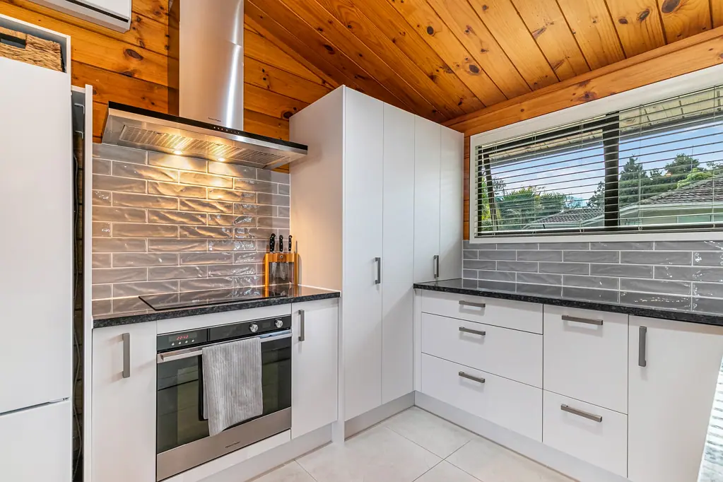 6 Bluewater Place, Wattle Downs, Manukau City, Auckland