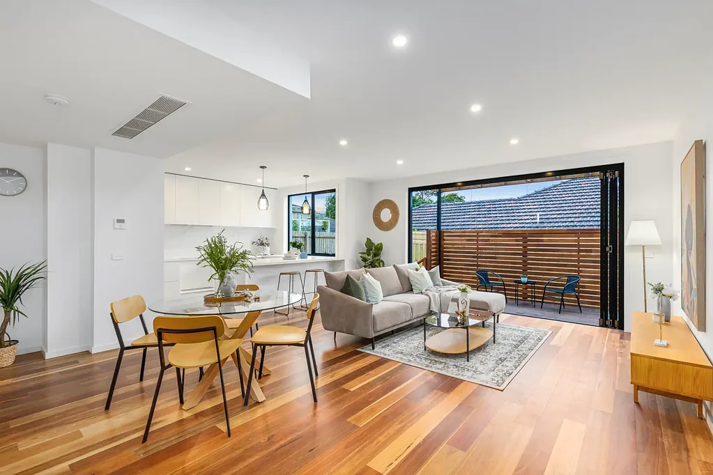 Springvale South 4 Slaapkamer Attention All Home Seekers: Your Dream Home Awaits in Springvale South