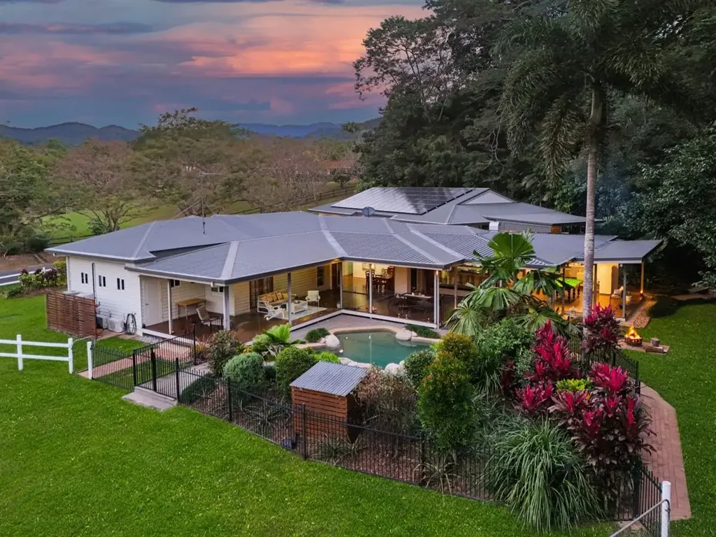 Redlynch 4 Bedroom Acreage Living and Unparalleled Grandeur