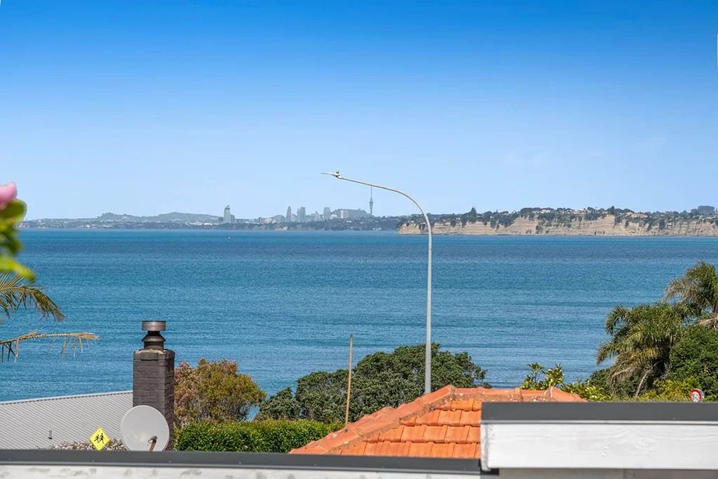 Manly 3部屋 Renovation Opportunity with Stunning Sea Views