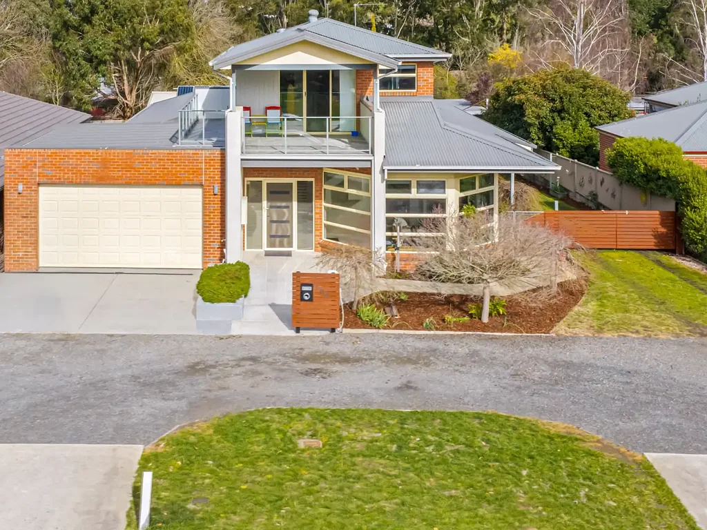 Buninyong 3غرفة نوم Wake Up to Mt Buninyong Views, Space, Storage & Sustainability Included