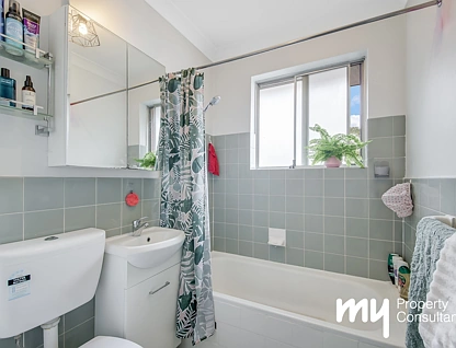 9/19 Chamberlain Street, Campbelltown, Macarthur Region, 2 कमरे, 1 बाथरूम, Apartment