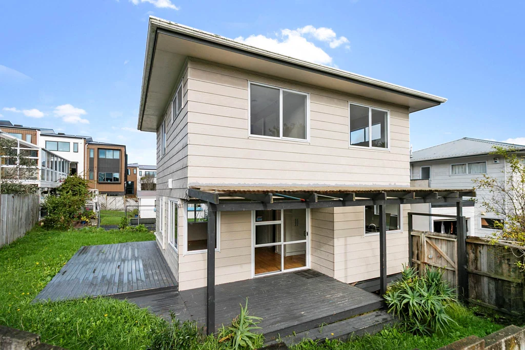 Avondale 3Moenga 3 BEDROOMS + 1 STUDY IN AVONDALE