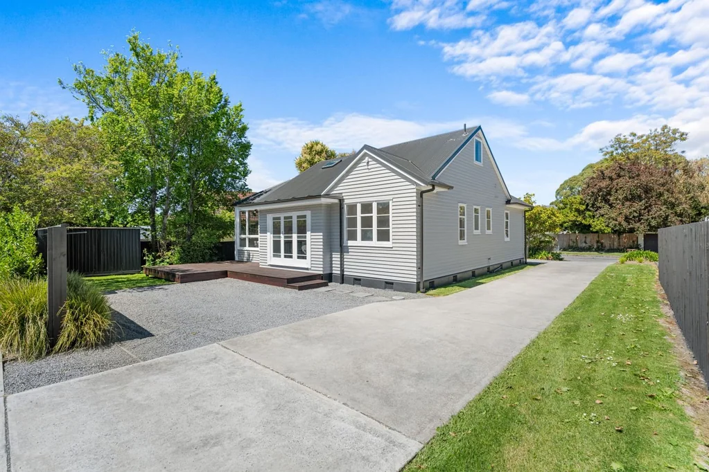 Spacious 5 Bedroom Home Prime Riccarton Location Close to UC