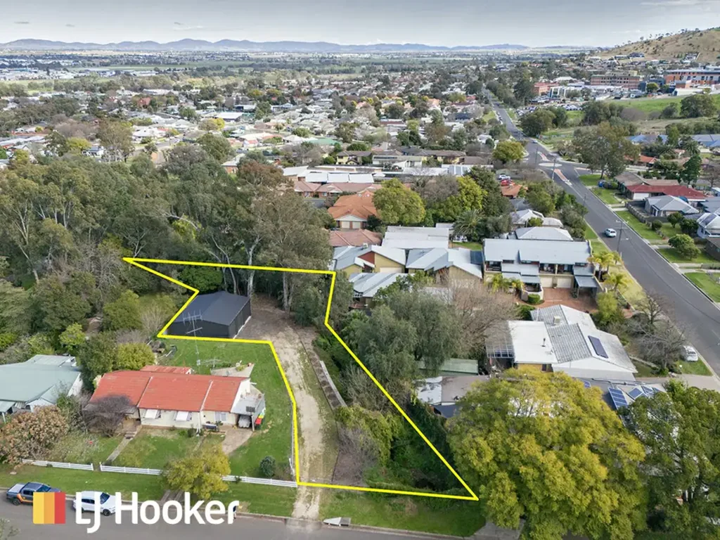 North Tamworth  Spacious Block with Shed in Central North Tamworth