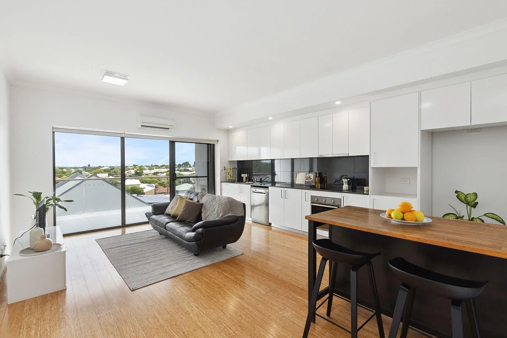 14/359 Oxford Street, Mount Hawthorn, WA 6016