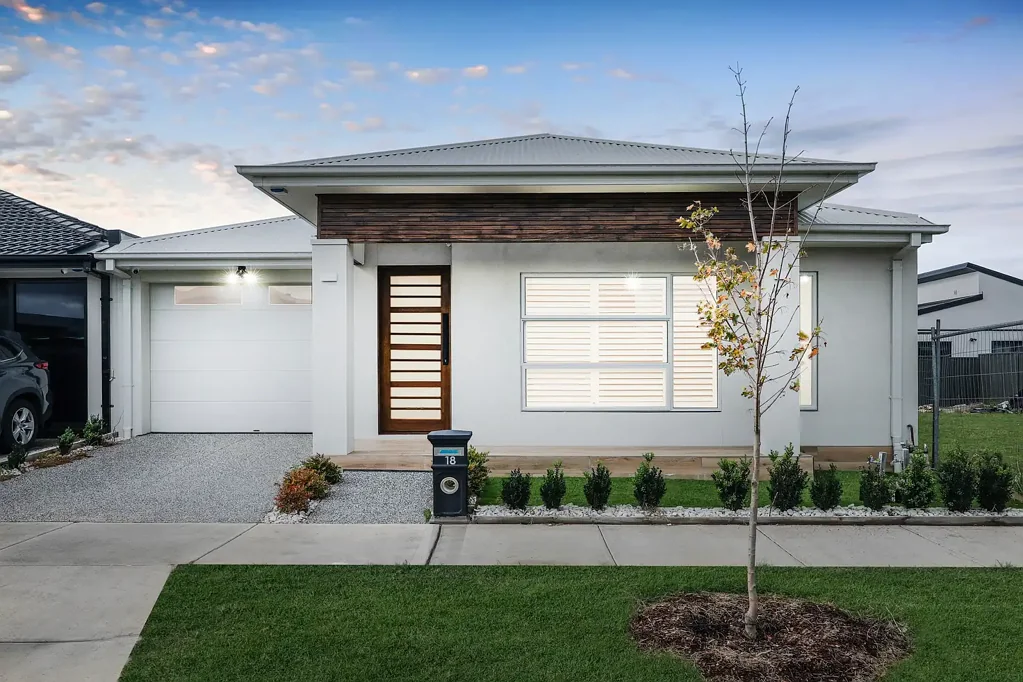 18 Thyridia Street, Mickleham, VIC 3064