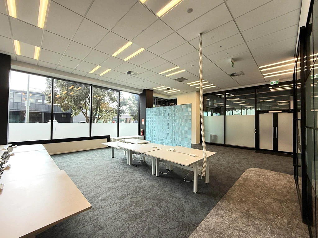 Freemans Bay UNIQUE GROUND FLOOR HIGH STUD SPACE