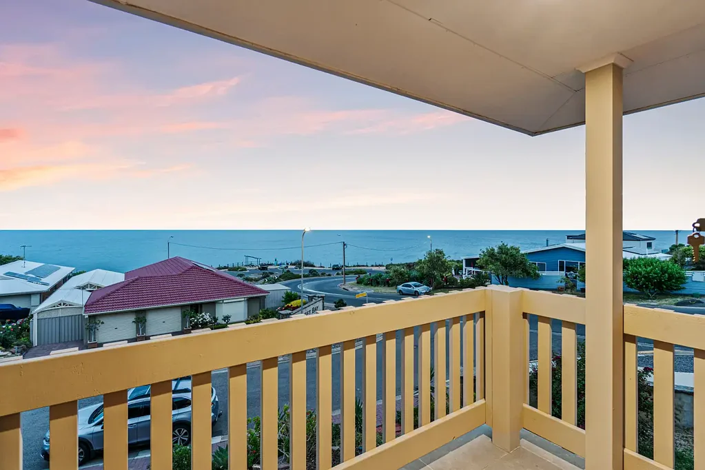 O'Sullivan Beach 4غرفة نوم Coastal Home with Panoramic Ocean Views and Approved Double Storey Extension
