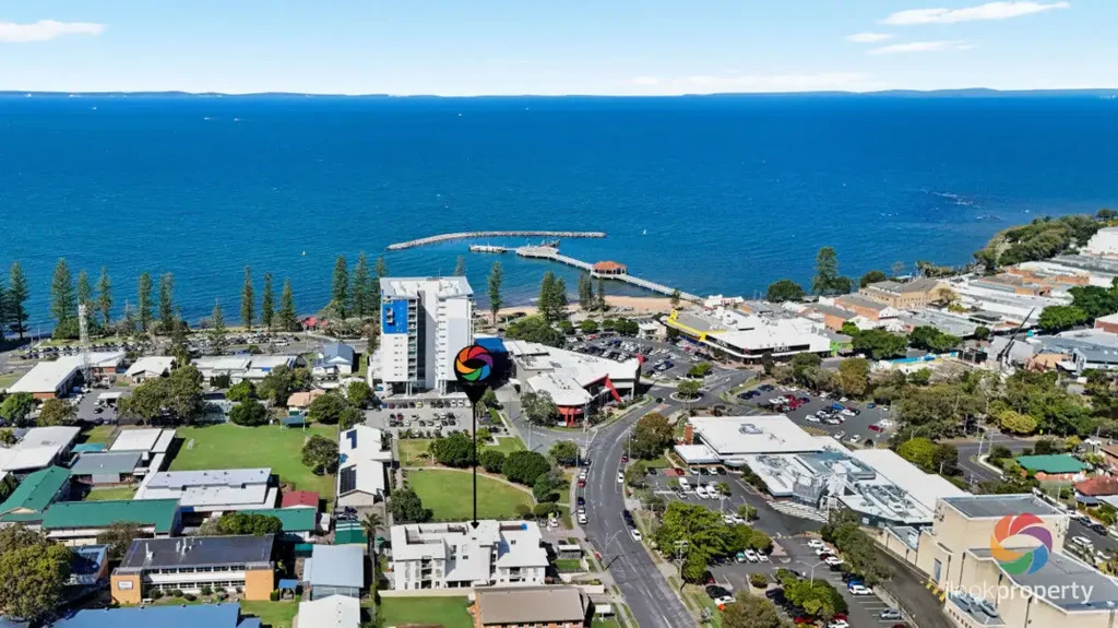 Redcliffe 3房 轻松海滨生活 - 私人屋顶及 Moreton Bay 景观 Breezy Coastal Living - Private Rooftop & Moreton Bay Views