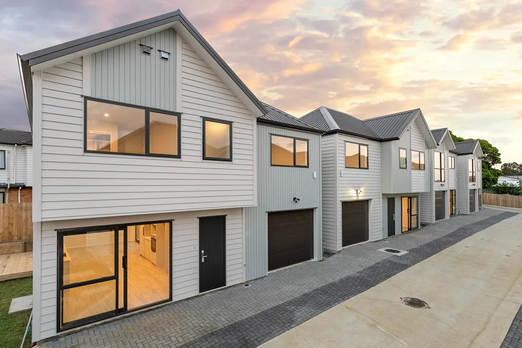6/33 Buscomb Avenue, Henderson, Waitakere City, Auckland
