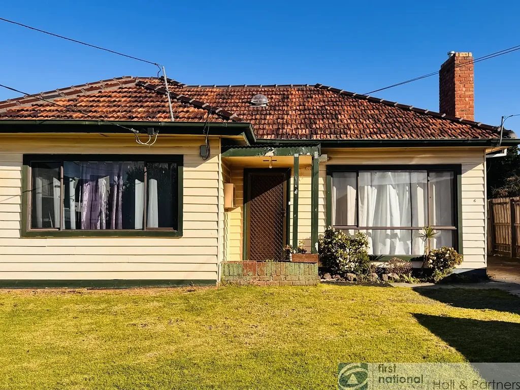 Prime Location Family Home