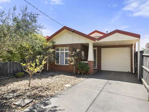 Keilor East 3 Bedroom Effortless Parkside Living