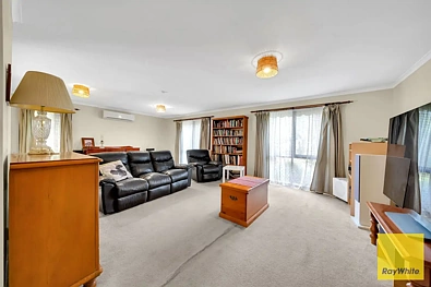 ਰਹਿਣ ਵਾਲਾ ਕਮਰਾ - 9 Evrah Drive, Hoppers Crossing, VIC 3029