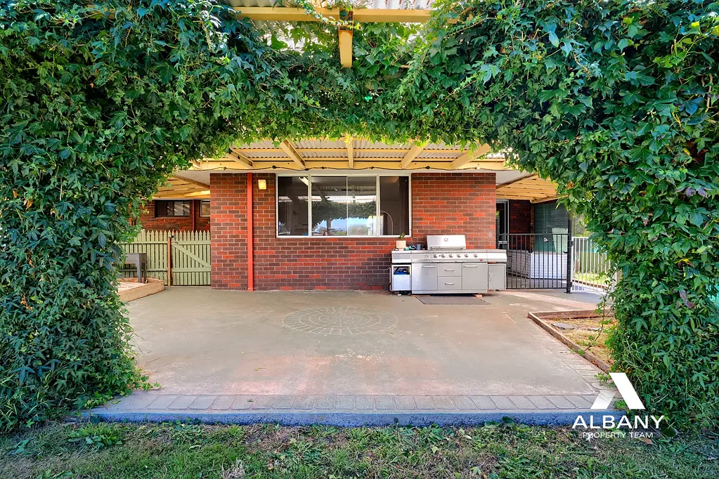 59 Federal Street, Mckail, WA 6330