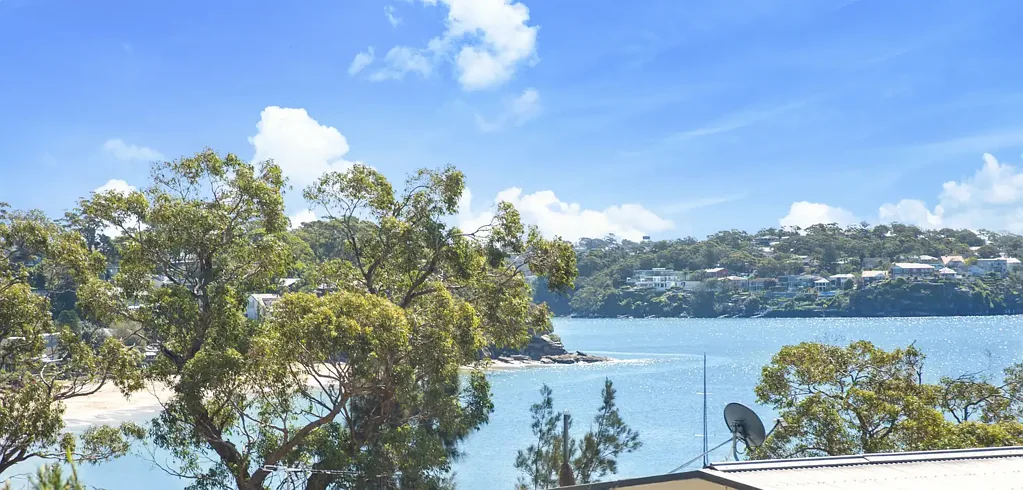 Stunning Stylish home with Water Views APPLY ONLINE BY ENTERING THIS LINK INTO YOUR BROWSER: t-app.com.au/rwb
