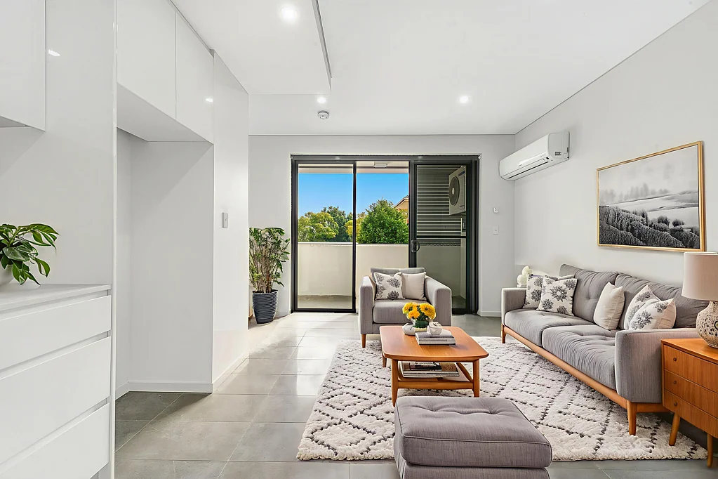 MODERN ONE-BEDROOM APARTMENT IN A PEACEFUL, PRIME LOCATION