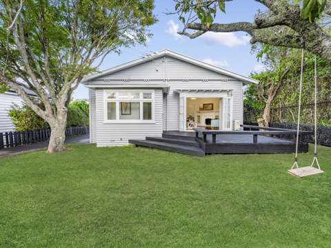Onehunga 3房  Affordable In Onehunga - Character!