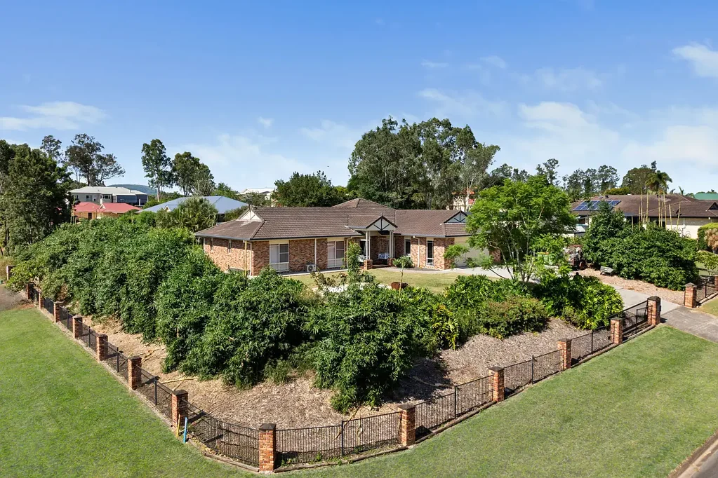 17 Phar Lap Parade, Karalee, QLD 4306