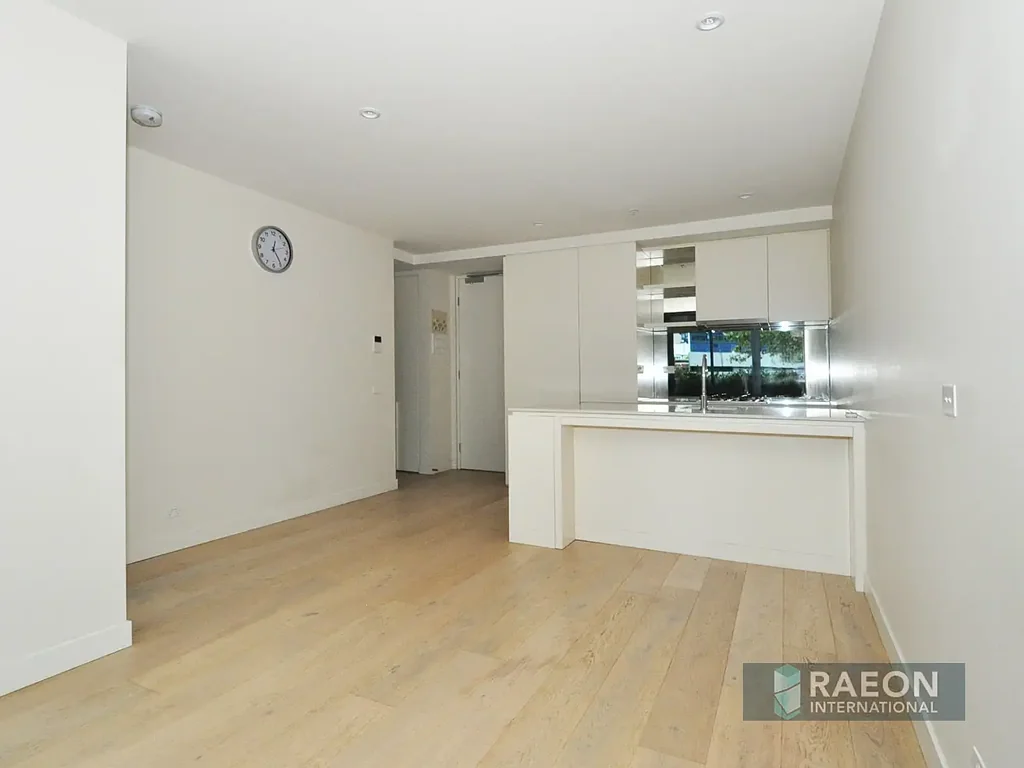 City Lifestyle - Stunning 2 Bedroom Home With Brand New Carpet In Both Bedrooms
