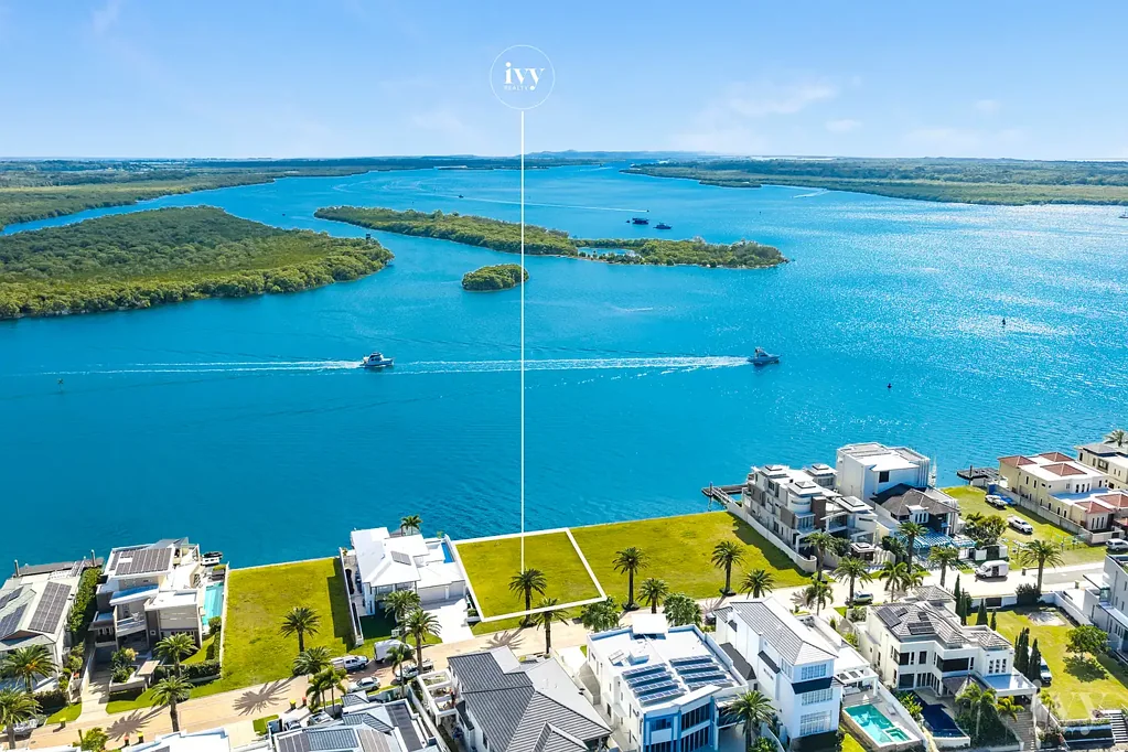 Paradise Point Panoramic Broadwater Views with Architectural Plans & Endless Potential