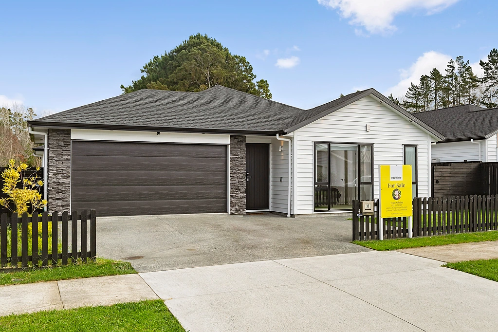 Milldale 4 Bedroom Sophistication Meets Flexibility - It's All Here