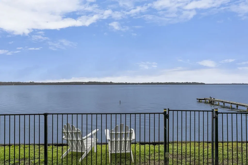 Charmhaven 5房  822M2 Absolute Waterfront