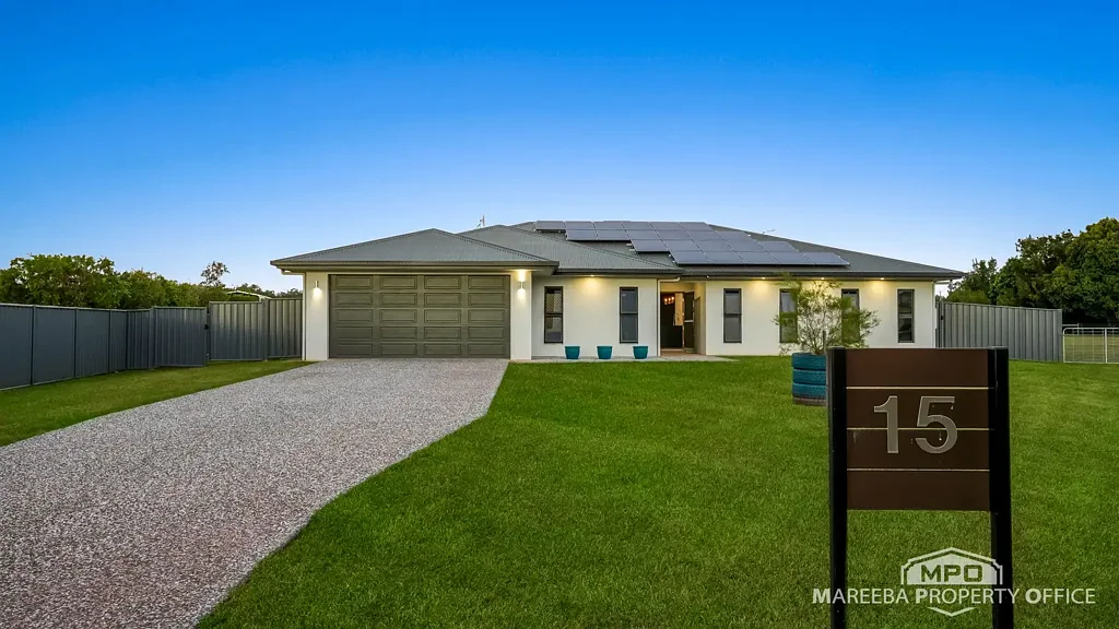 Mareeba 4房  Executive Family Living on 4,089m² with Shed, Solar & Entertaining