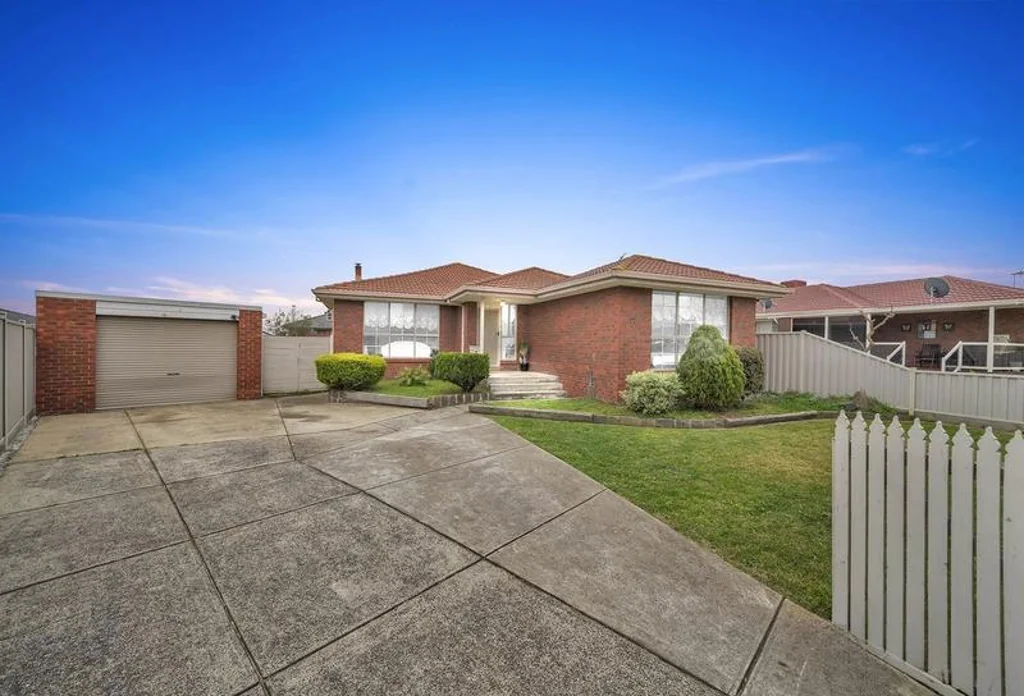 6 Sheoak Court, Meadow Heights, VIC 3048