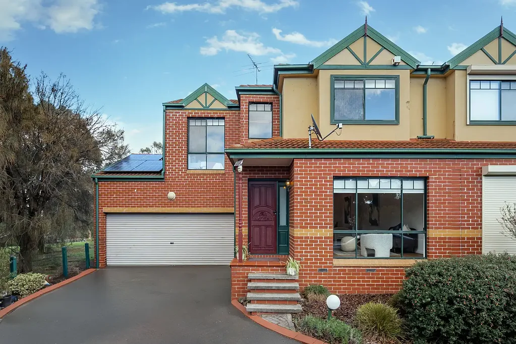 12/2-8 Knight Crescent, Roxburgh Park, VIC 3064
