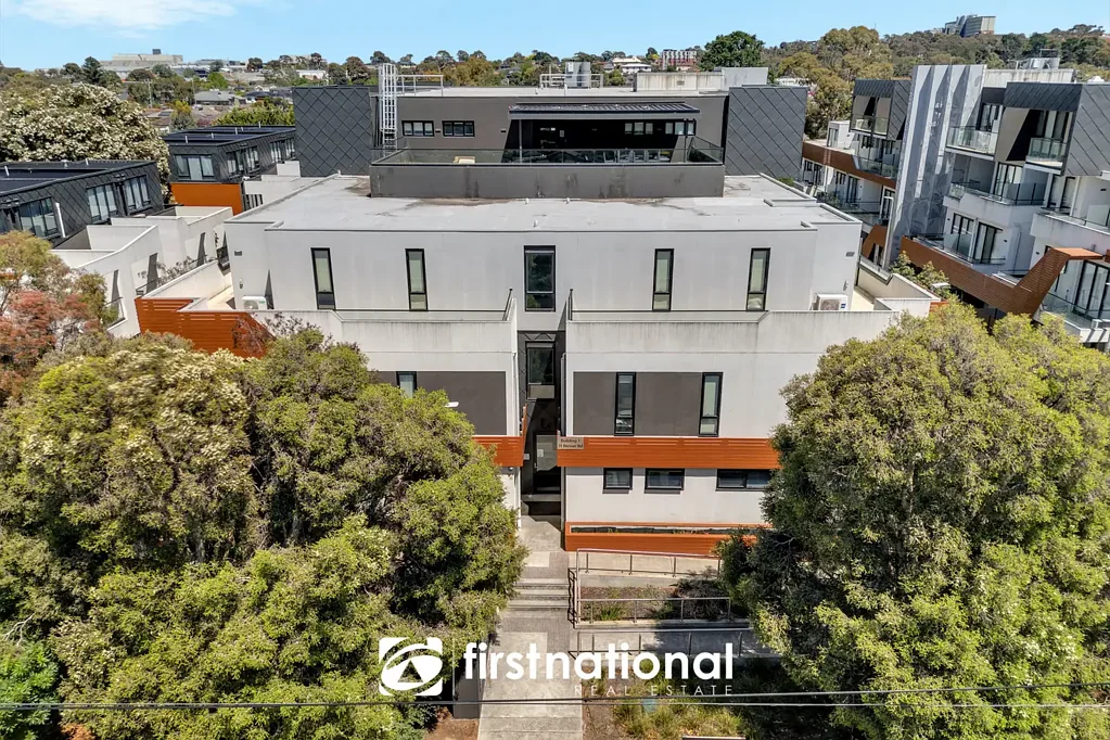 Clayton 1ਬੈੱਡਰੂਮ Premium Top-Floor Living with Study, Balcony & Secure Car Park