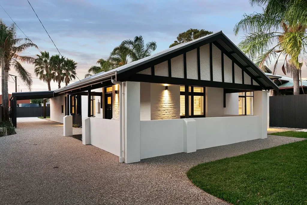 Colonel Light Gardens 4Phòng ngủ Designer Luxury Wrapped in Timeless Bungalow Charm.