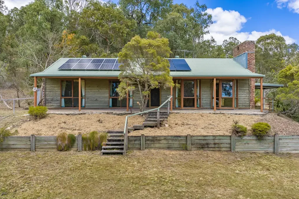Mount Kilcoy 3Kwarto Picturesque Acreage Living with Eco-Friendly Efficiency
