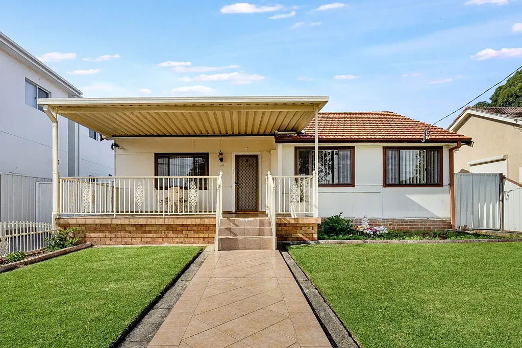 277 Waterloo Road, Greenacre, NSW 2190