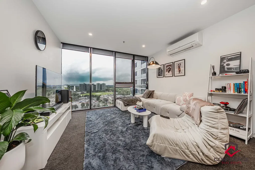 Phillip 2房  Available with Lease stunning, spacious!