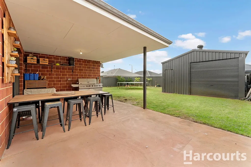 Ravenswood 4 Bedroom Big Workshop, Hardstand Parking - Opposite Bushland