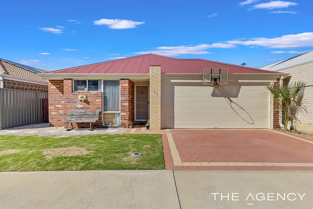 35 Clarendon Circuit, Lakelands, WA 6180