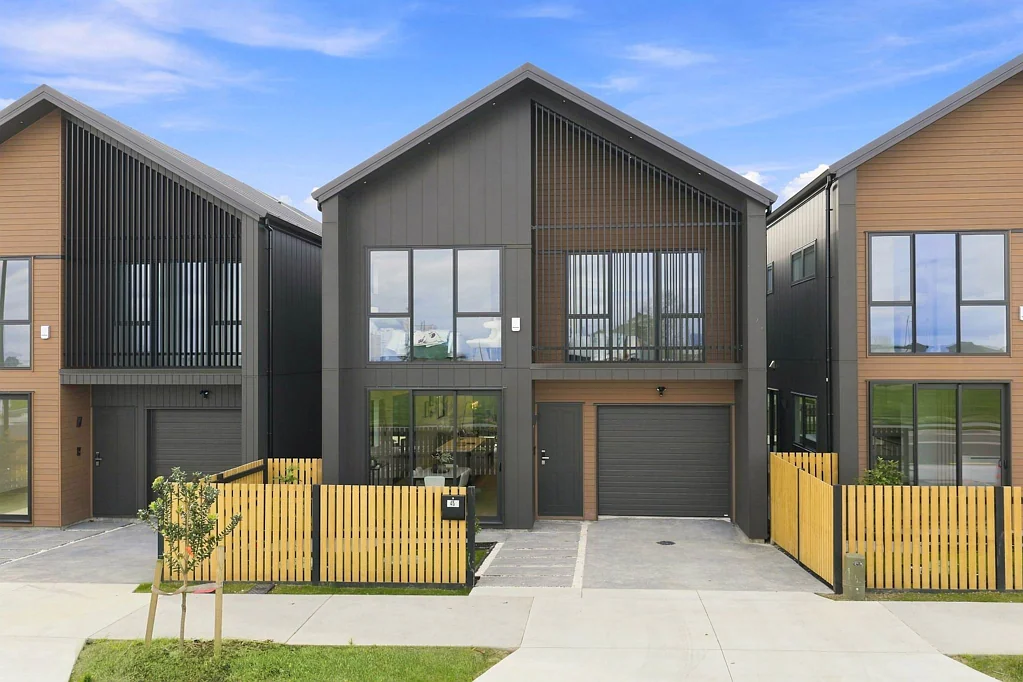 Karaka 4Moenga New premium homes ready to move in, Karaka village