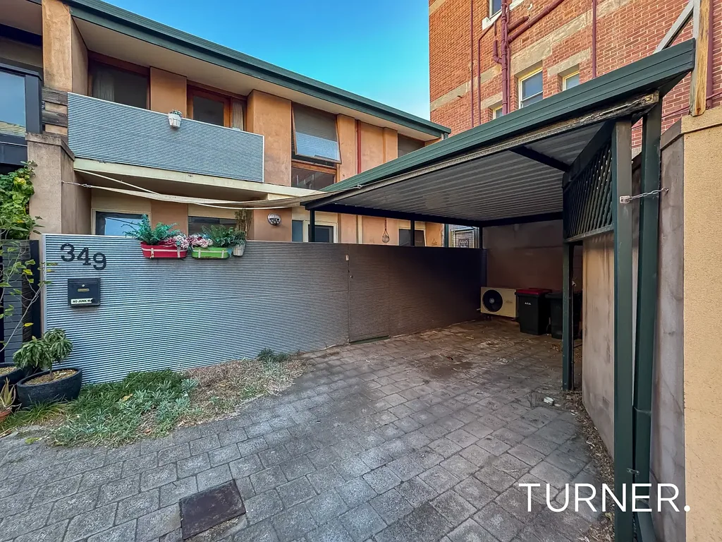 CBD Townhouse in Prime Location