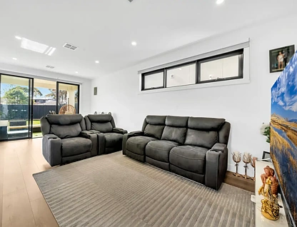 2C Cornwall Street, Hallam, VIC 3803, 4房, 3浴, Townhouse