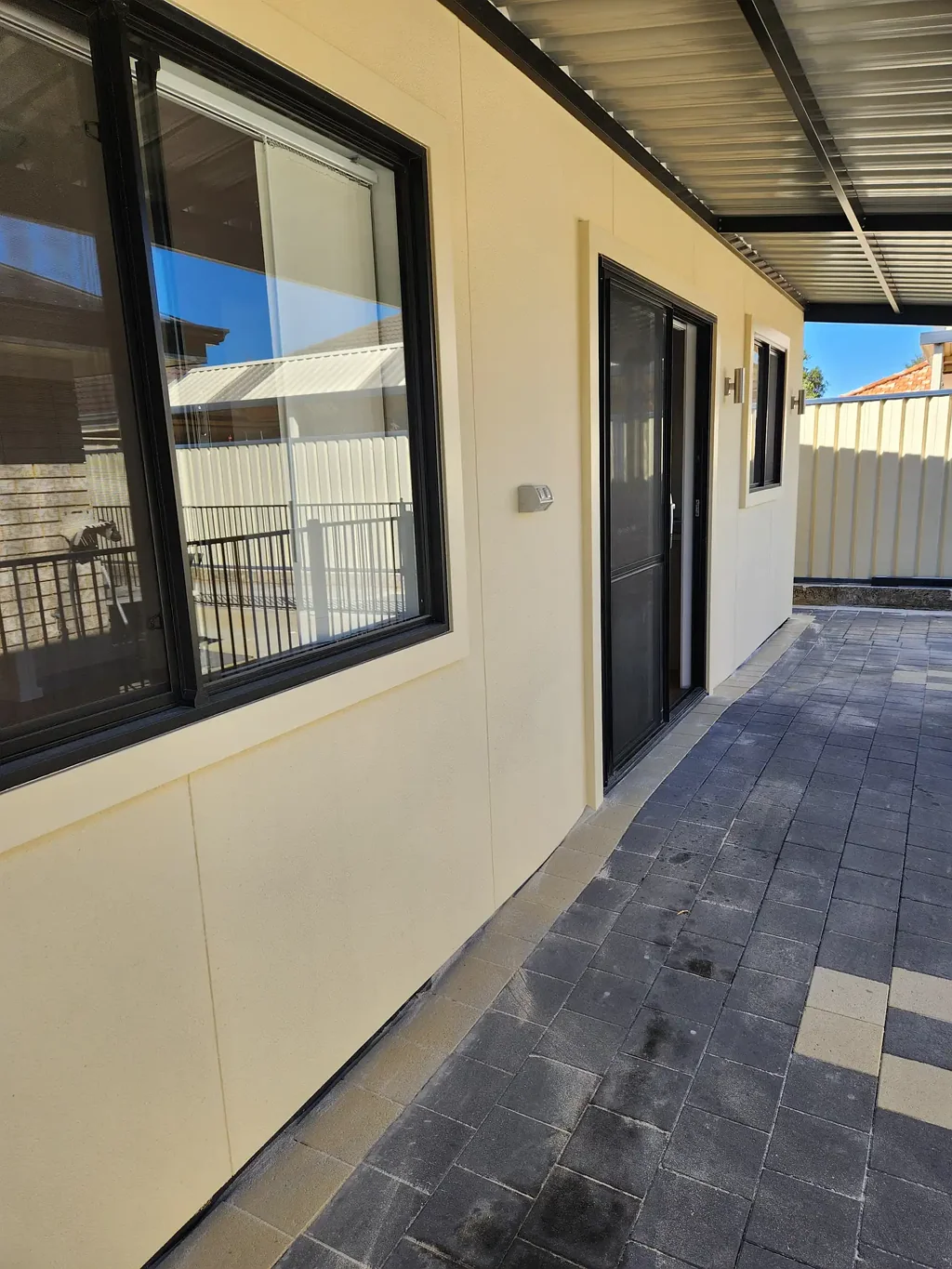 SUPER QUIET & VERY PRIVATE - Brand New 2 Bedroom Spacious Granny Flat - Rear of Main Home