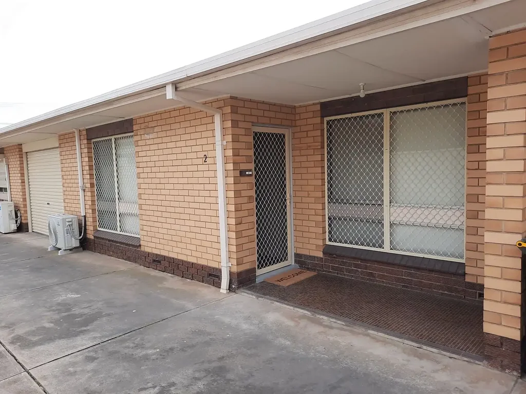 2 br Croydon Park unit, clean, comfortable, quiet and close to the city