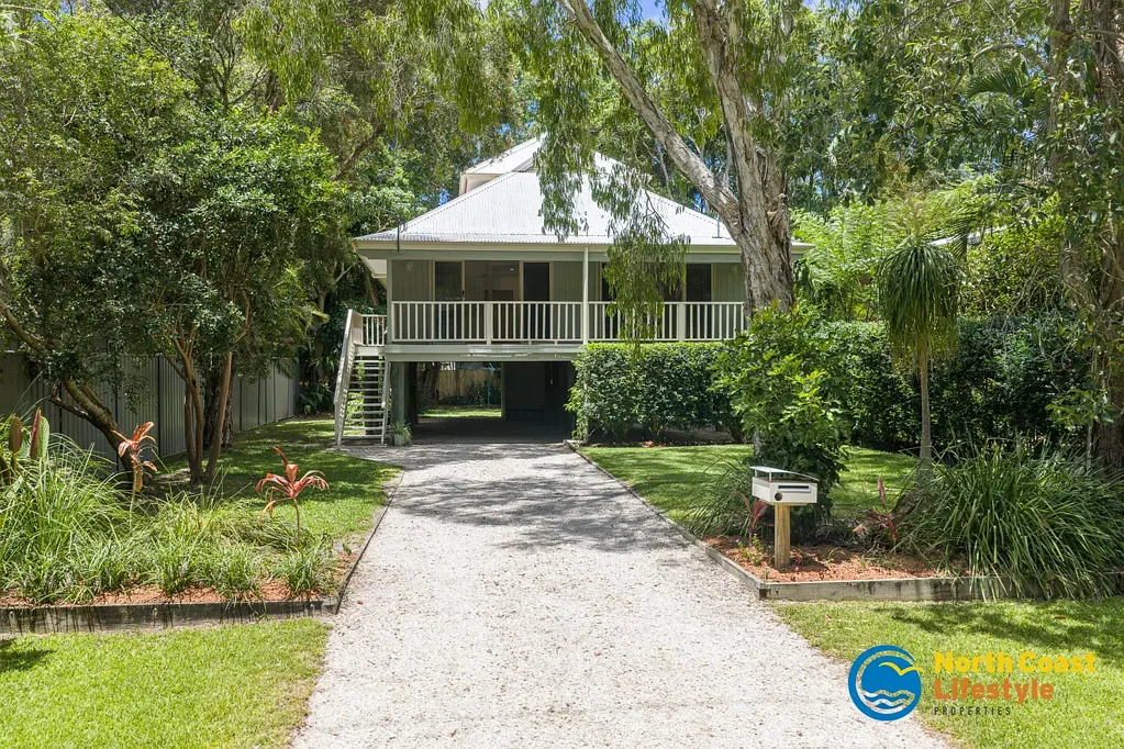 Charming Beach House in South Golden Beach