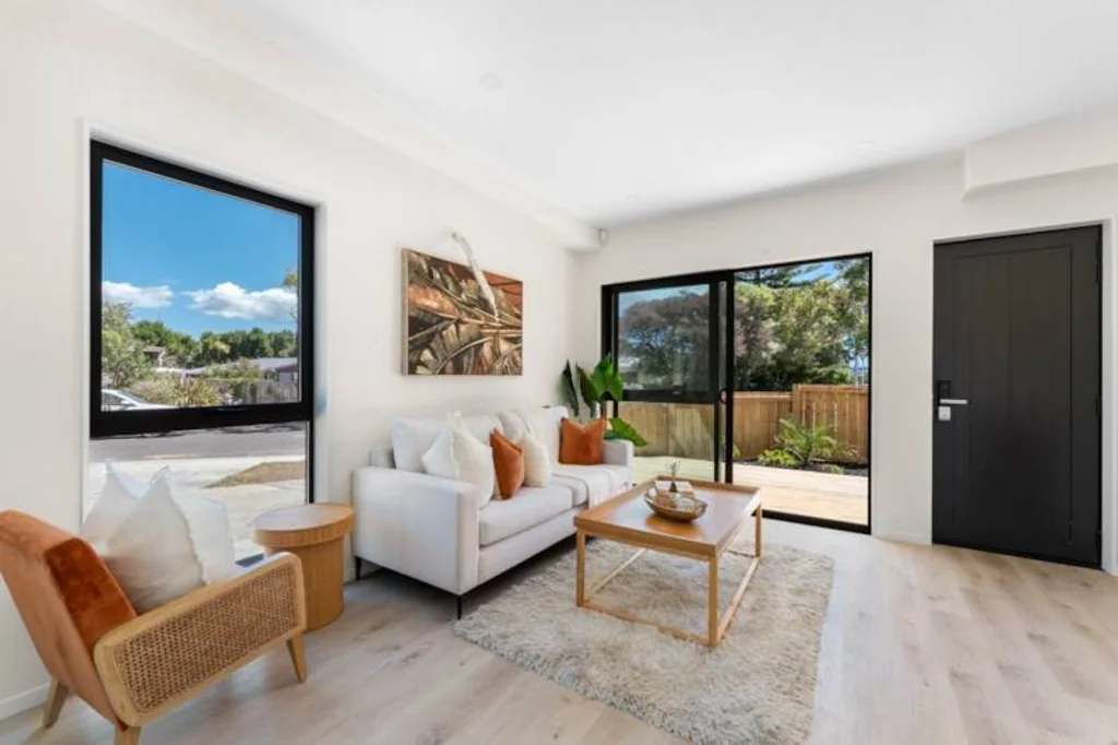 Henderson 2Phòng ngủ Brand New + Affordable Family Home